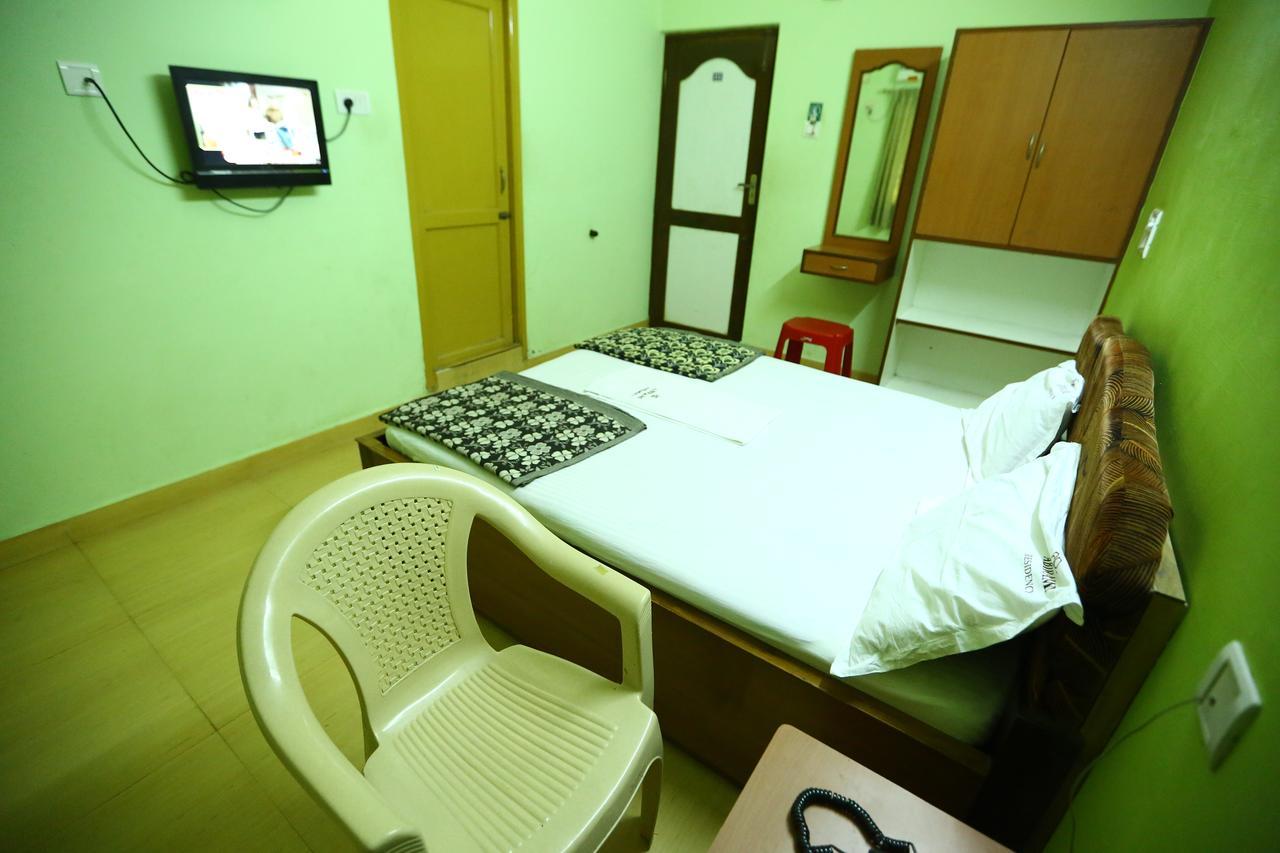 Abirami Residency Hotel Tirukkadaiyur ภายนอก รูปภาพ