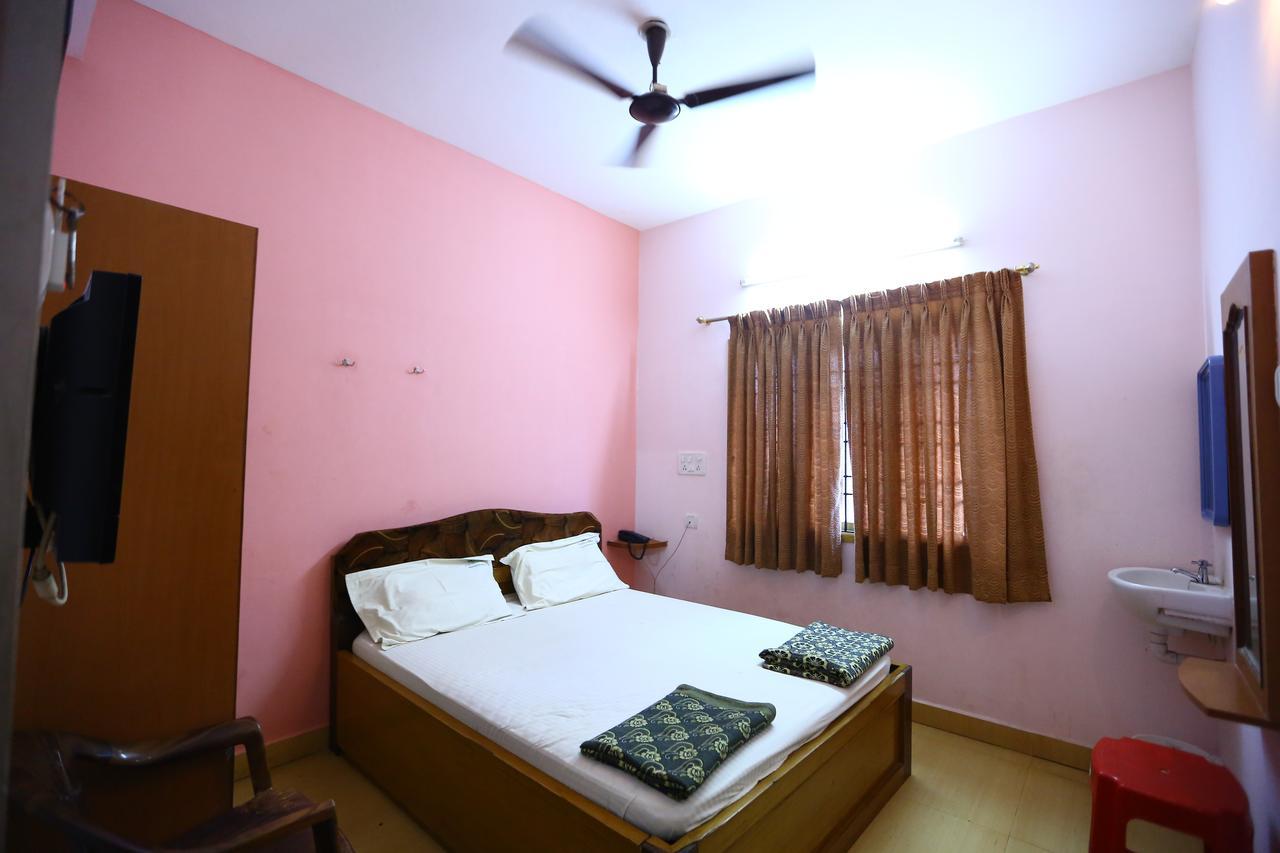 Abirami Residency Hotel Tirukkadaiyur ภายนอก รูปภาพ