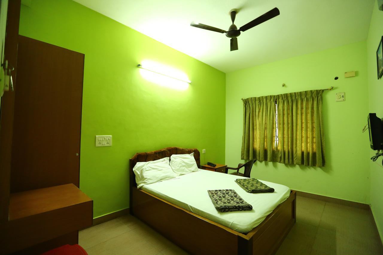 Abirami Residency Hotel Tirukkadaiyur ภายนอก รูปภาพ